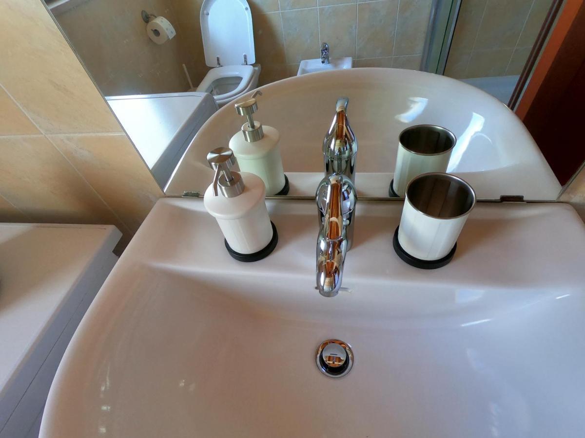 Appartamento ATTICO con TERRAZZO, VIA DEL BORGO Montesilvano Marina Esterno foto